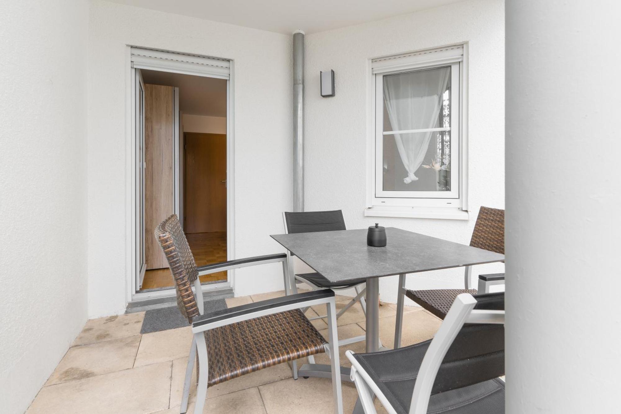 Untersee-Suite Istayunixi Seenaehe-Terrasse-Workspace-Netflix-Parkplatz Radolfzell am Bodensee Exterior foto